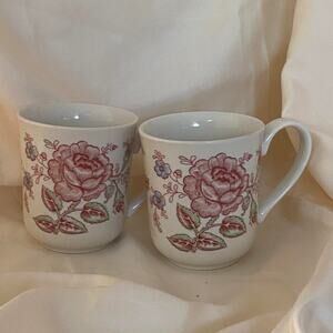 Vintage Roses Johnson Brothers 1970s floral rose patterned tea/coffee 2 mugs